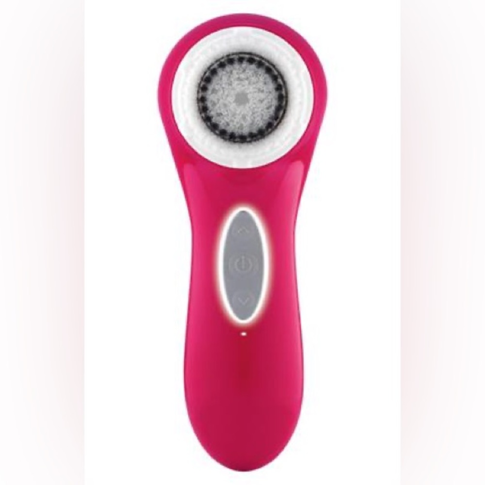 NEW Radiance Brush Head in new packaging + Clarisonic Aria in great condition!